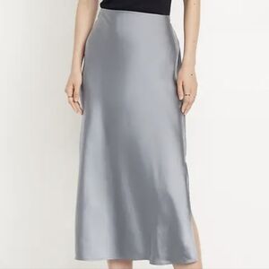 Old Navy Silver Satin Skirt Size XL